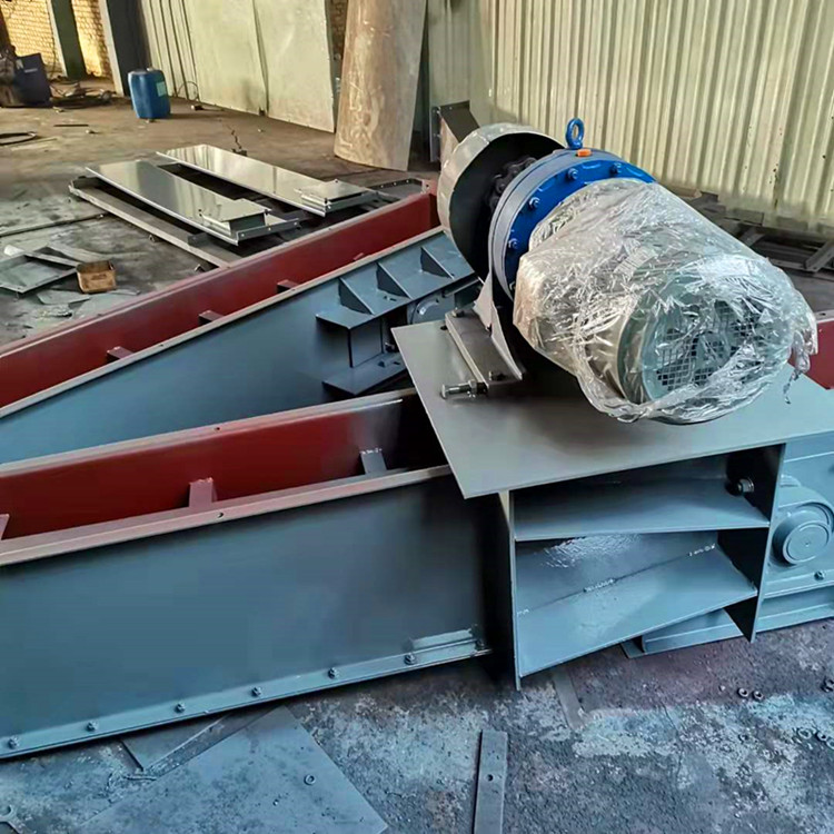 刮板输送机图片 
